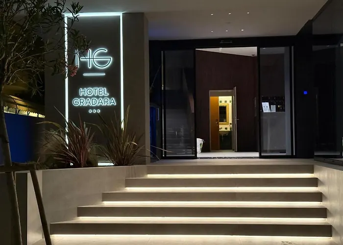 Hotel Con Piscina Gradara